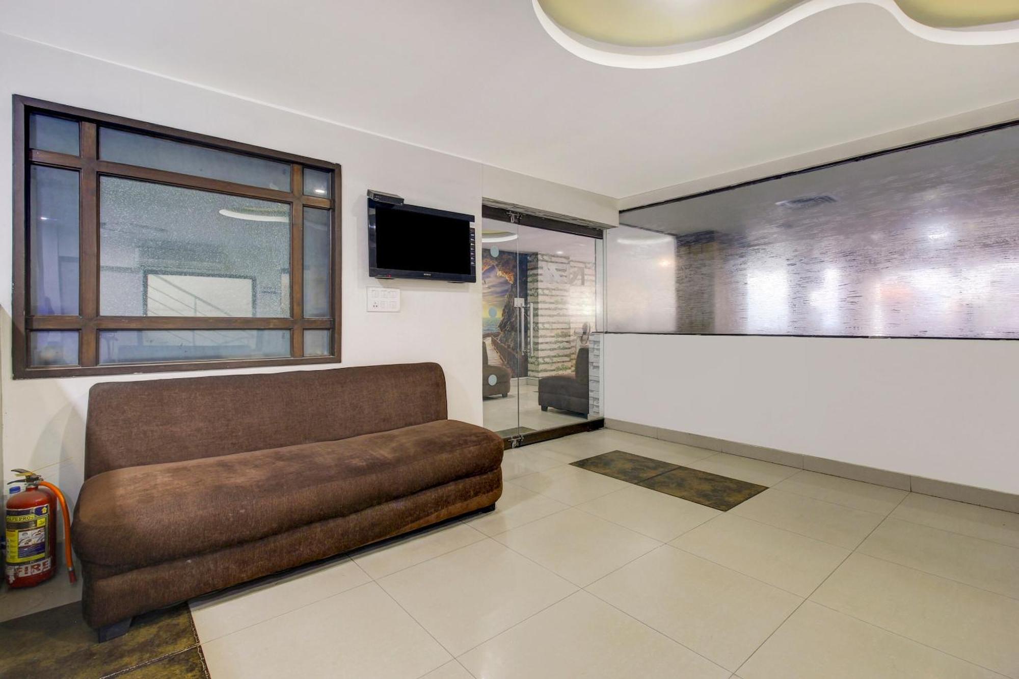Super Townhouse Oak Lb Nagar Ramoji Hotel Hyderabad Exterior photo