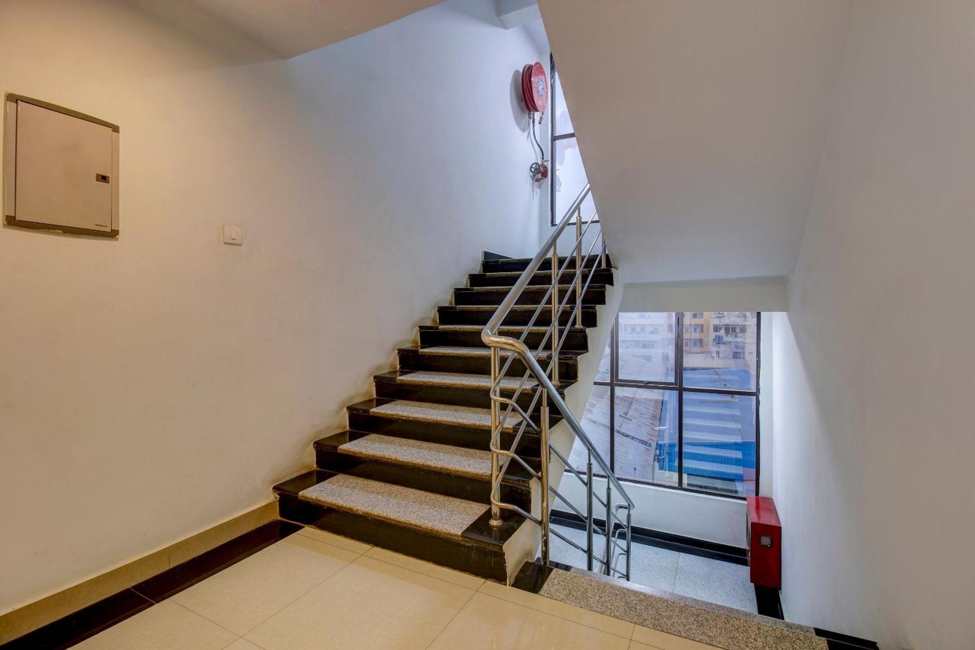 Super Townhouse Oak Lb Nagar Ramoji Hotel Hyderabad Exterior photo